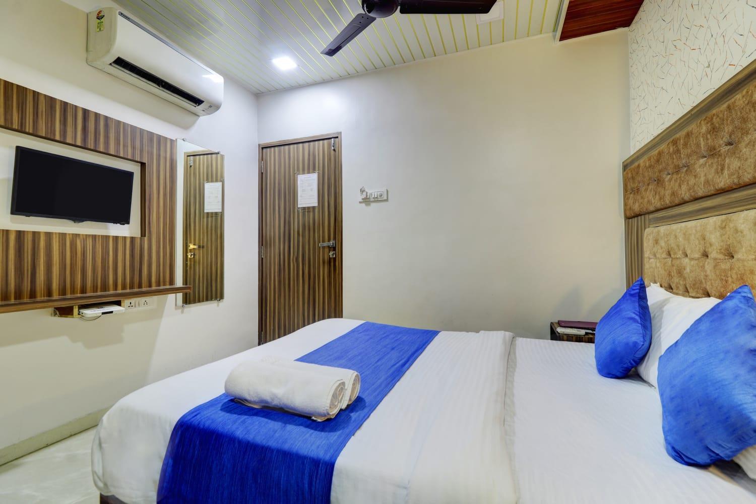 Hotel Blue Terminal Mumbai Exteriör bild